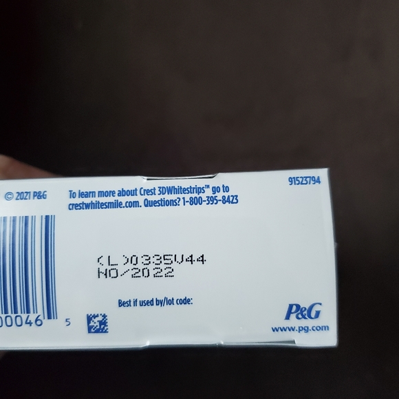 Crest whitestrips - Picture 3 of 3